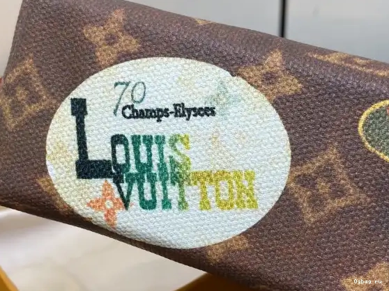 Vuitton POUCH COSMETIC Louis 0328